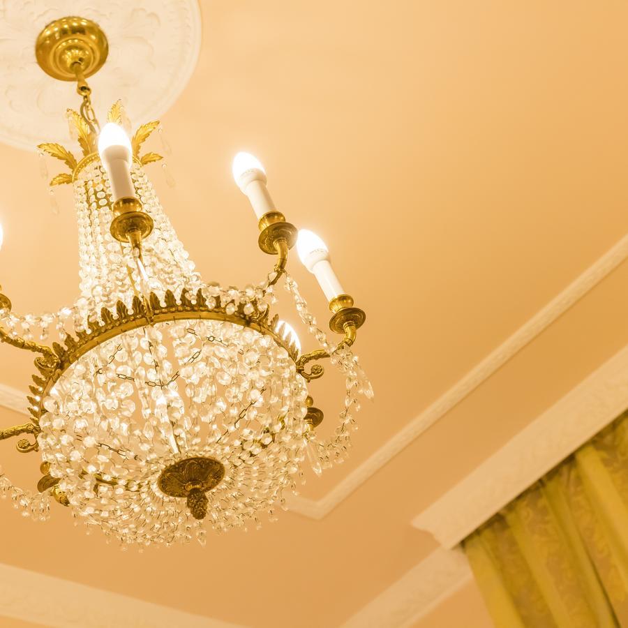 Hotel Bernini Palace Флоренція Екстер'єр фото A chandelier