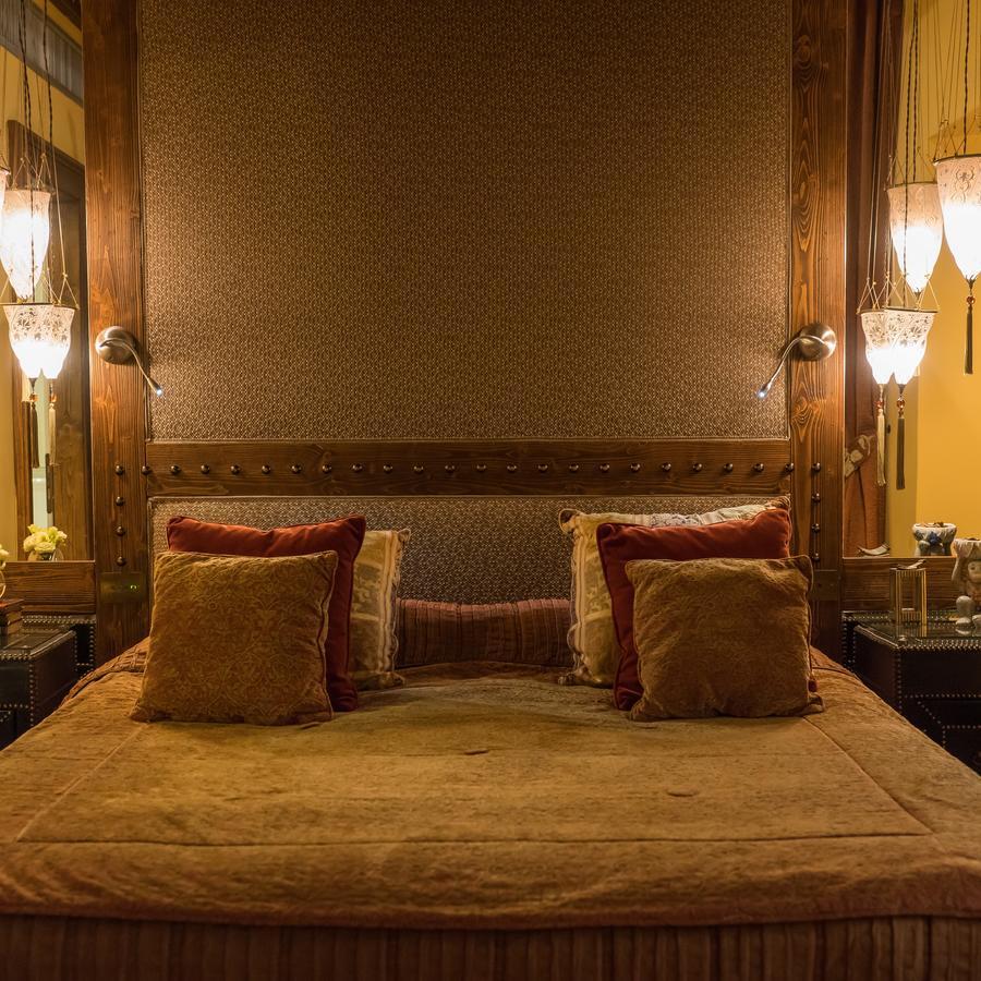 Hotel Bernini Palace Флоренція Екстер'єр фото Thai massage bed