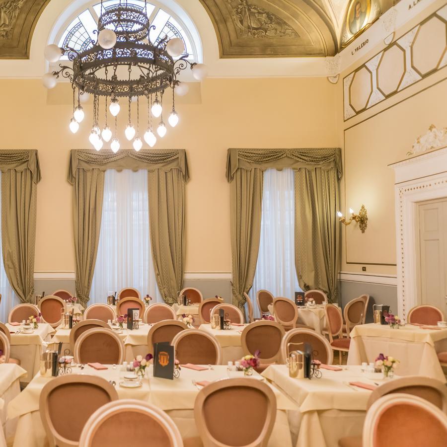 Hotel Bernini Palace Флоренція Екстер'єр фото The ballroom