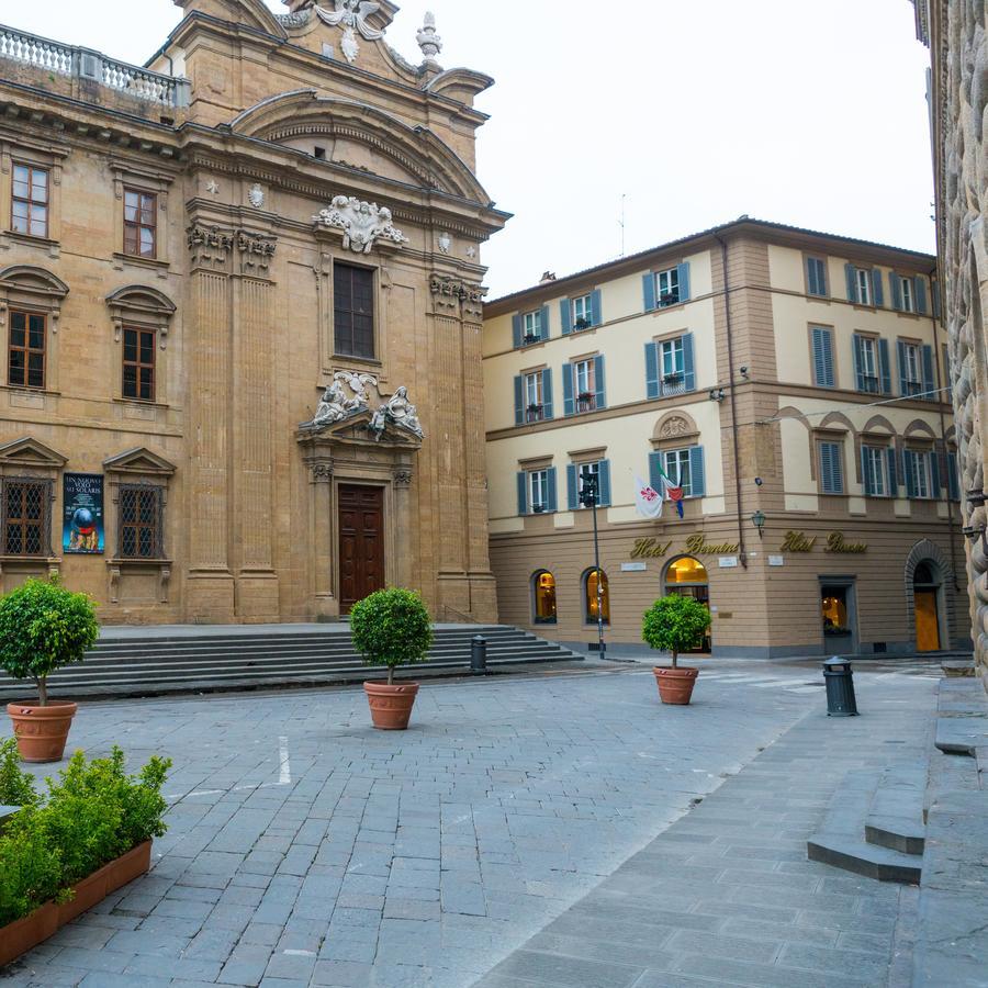 Hotel Bernini Palace Флоренція Екстер'єр фото The Piazza San Pier Maggiore