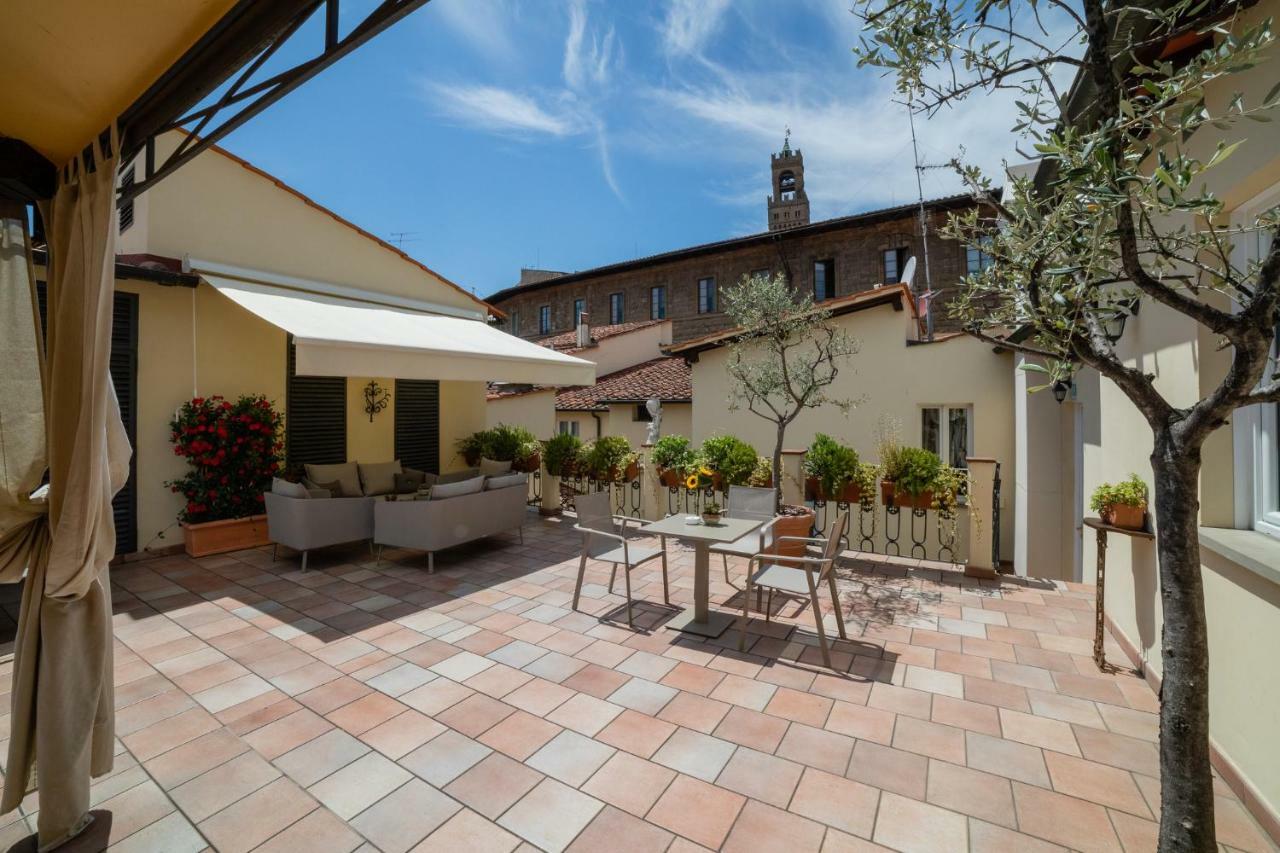 Hotel Bernini Palace Флоренція Екстер'єр фото The courtyard of the museum