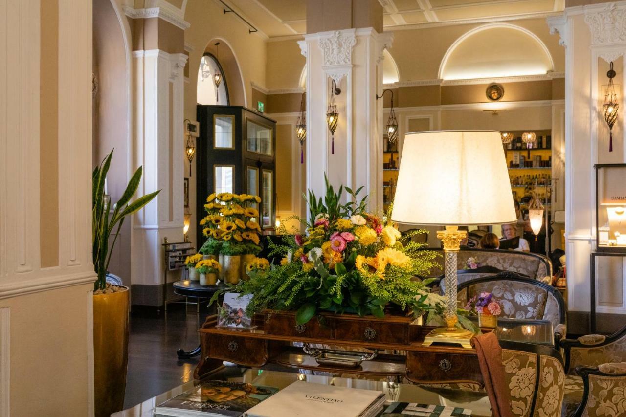 Hotel Bernini Palace Флоренція Екстер'єр фото The lobby of the hotel